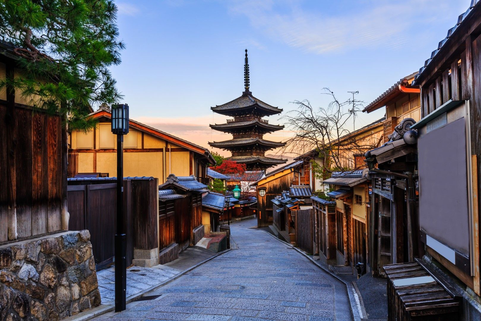 Mengenal Gion Kyoto: Kawasan Geisha yang Kaya Budaya dan Daya Tarik Unik
